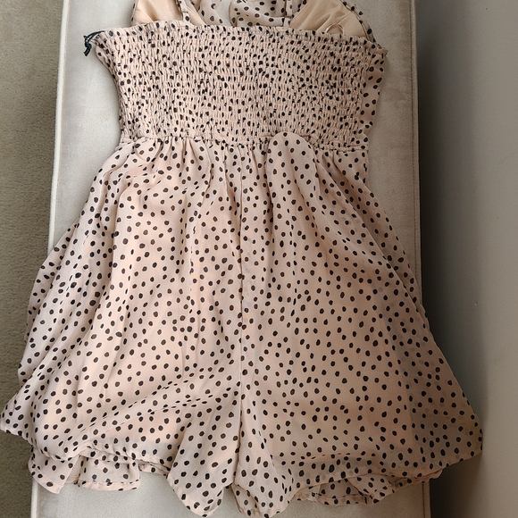 NWT Polka-dot Romper - Picture 4 of 8